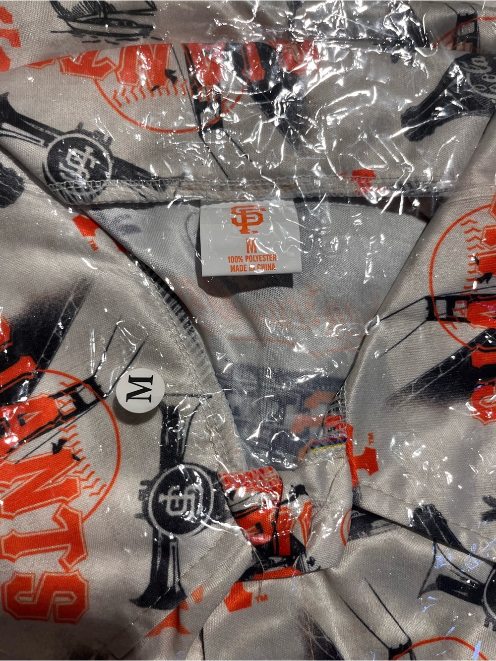 San Francisco Giants Aloha/Hawaiian Short Sleeve Button-Down Shirt. Unisex